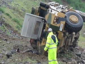 Şırnak'ta askeri araç devrildi: 12 yaralı