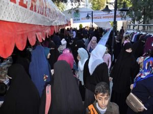 Batman’da muhtaçlar yararına kermes açıldı