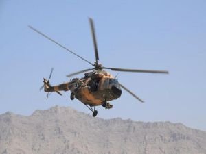 Afganistan'da askeri helikopter düştü: 25 ölü