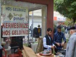 Muhtaçlar yararına kermes düzenlendi