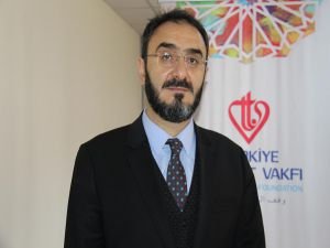 Müftü Karabayır: "Günümüz problemlerini çözebilecek gençler yetiştirmek istiyoruz"