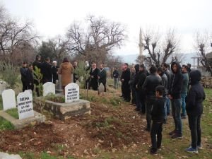 Cizre şehidleri kabirleri başında anıldı