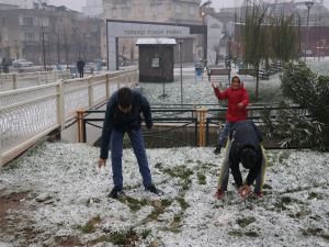 Meteorolojiden kuvvetli yağış, kar ve rüzgar uyarısı