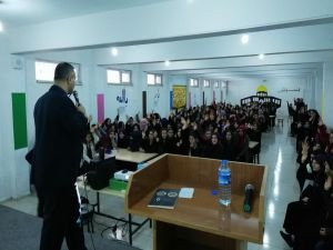 Batman'da "Başarıda Arkadaş Seçimi" konferansı