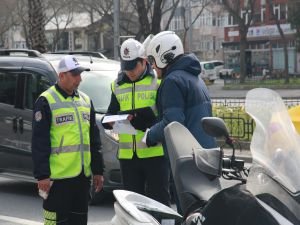 Büyükçekmece'de seçmen adresleri kontrol ediliyor