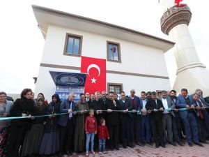 Tahmazoğlu: "Camiler dinimizin nişanesidir"