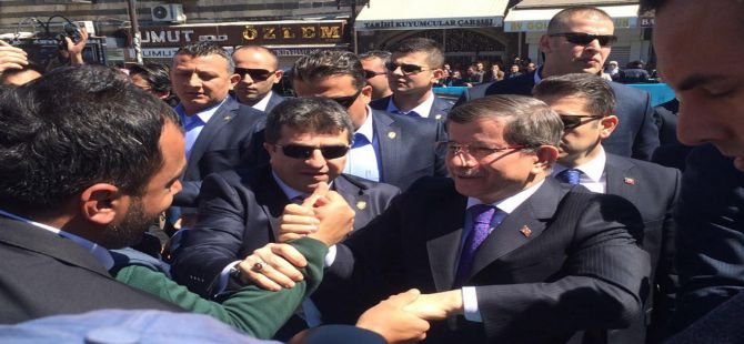 Başbakan Ahmet Davutoğlu Diyarbakır'da