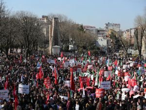 10 bin kişi Sultanahmet Meydanı'ndan dünyaya seslendi