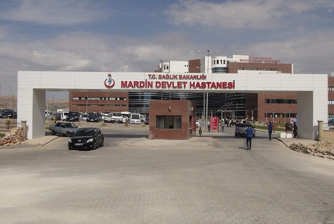 Kendine iğne yapan hemşire öldü