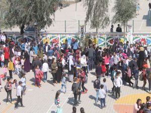 Silopi’de öğrencilerden okul yararına kermes