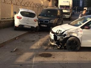 Diyarbakır'da maddi hasarlı trafik kazası
