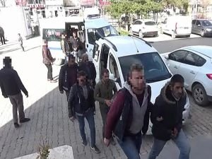 Van'da göçmen tacirlerine yönelik operasyon