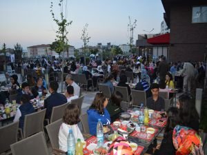 Kimsesiz çocuklar ile muhtaç ailelere yönelik iftar