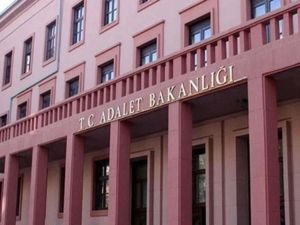 FETÖ'nün Adalet Bakanlığı yapılanmasına operasyon