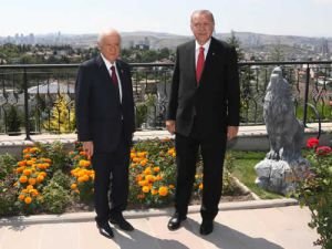 Cumhurbaşkanı Erdoğan, Bahçeli ile bir araya geldi