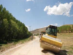 KÖYDES kapsamında Bitlis'in köy yollarına 35 milyon liralık hizmet yapıldı