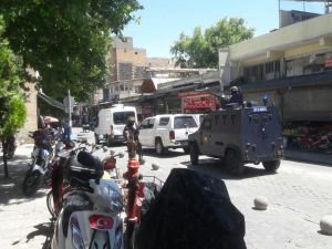 Üzerinde bomba düzeneği taşıyan bir kişi yakalandı