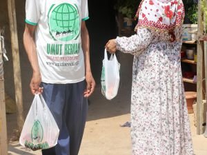 Umut Kervanı Mardin’de 560 ailenin yüzünü güldürdü