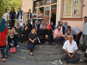 Dağa kaçırılan oğlunun yaralı olduğunu HDP'lilerden öğrendi!