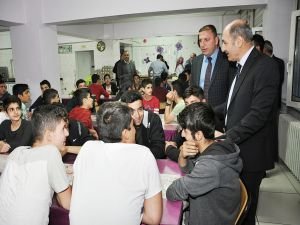 Batman İl Milli Eğitim Müdürü Kurtaran, boş durmuyor