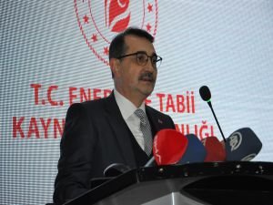 Bakan Dönmez: Elektrik ve doğalgaz hizmetleri kesintisiz devam edecek