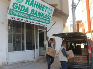 Rahmet Gıda Bankası 2015'te Bin 715 Aileye yardım etti