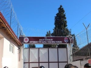 Adıyaman Cezaevi'ndeki 130 hükümlü İslâhiye T Tipi Cezaevi'ne gönderildi