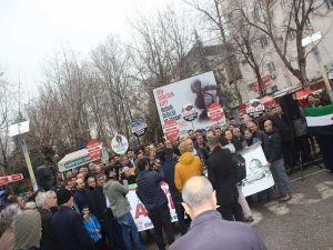 Önderi Hazreti Muhammed olan bir ümmet asla boyun eğmeyecektir