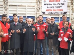 Ağrı'da yardım yüklü TIR dualarla yola çıktı