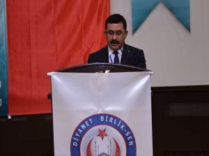 Diyanet Birlik-Sen: "Siyasilerin din görevlilerine müdahale etmesi kabul edilemez"