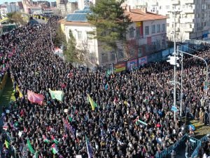 Diyarbakır'dan işgalci ABD ve terör çetesine: Kudüs Müslümanlarındır, satılık değildir