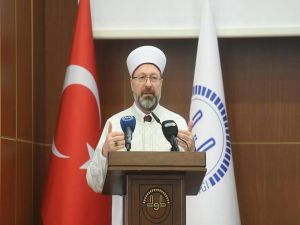 DİB Erbaş'tan kadın vaizlere: "İyi çalışırsanız inancımızı kimse istismar etmeye kalkamaz"