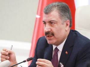 Bakan Koca: "Umreden dönen bir vatandaşın Corona virüs test sonucu pozitif çıktı"