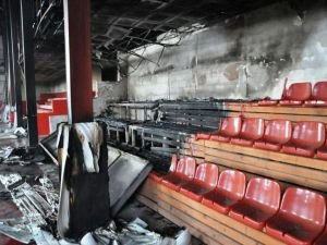 Van’da kapalı spor salonu ateşe verildi