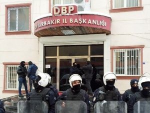 Diyarbakır 'da DBP'nin 4 PM üyesi tutuklandı