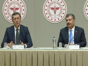 Bakan Selçuk: "Uzaktan eğitim süreci 30 Nisan'a kadar devam edecek"