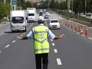 Adana'ya giriş çıkışlar gösteri yapılacağı gerekçesiyle kısıtlandı