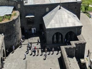 Diyarbakır fatihleri kabirleri başında anıldı