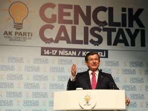 Başbakan Davutoğlu, Kocaeli Gençlik Çalıştayına katıldı