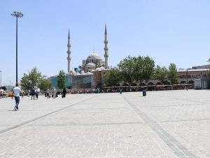 ​İstanbul’da sokağa çıkma yasağı olmamasına rağmen beklenen yoğunluk yaşanmadı