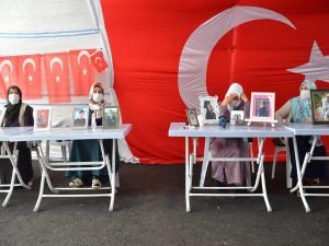 Evlat nöbeti tutan aile: Hafızlık okuyan oğlumu dağa kaçırdılar