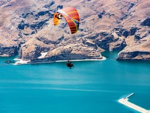 Bölge paraşütçüleri Hasankeyf semalarında buluştu