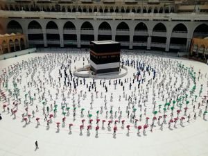 Bu yılki Hac ibadetini sadece Suudi vatandaşlar eda edebilecek