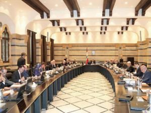 Lübnan'da hükümet istifa etti