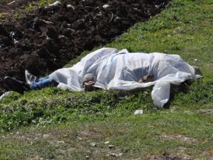 Boş arazide ceset bulundu