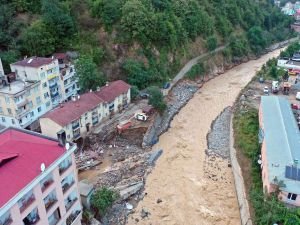 Giresun'daki sel felaketinde ölenlerin sayısı 8'e yükseldi