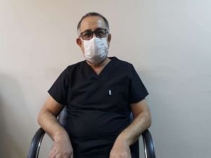 Covid-19 tedavisi görüp şifa bulan doktor görevine döndü