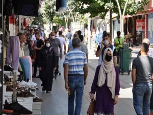 Batman'da izolasyon tedbirlerine uymayan 124 kişiye para cezası kesildi