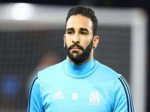 Fransız futbolcu Adil Rami: Macron bizi pisliğe itiyorsun