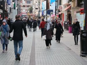 Halk işsizlik ve asgari ücretin düşük olmasından şikayetçi